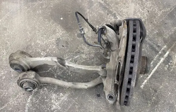Mercedes-Benz CLK A209 C209 Front wheel hub spindle knuckle