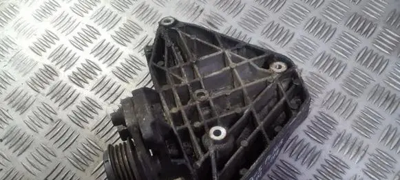Volkswagen PASSAT B5.5 Engine mounting bracket 06b260885d