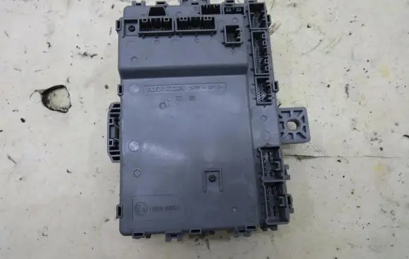 Honda Civic IX Fuse box set TV0-E110
