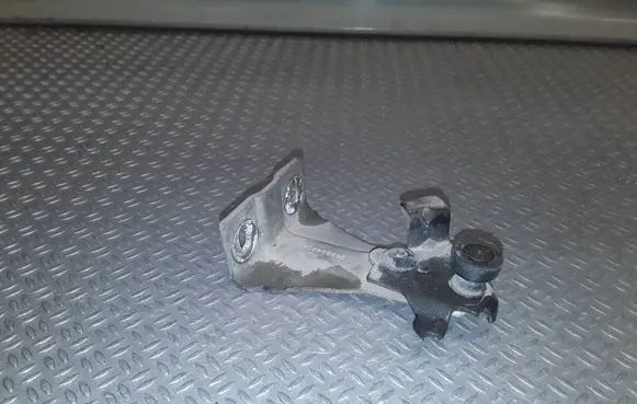 Chrysler Voyager Sliding door middle roller runner 