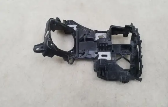 Mercedes-Benz E W213 Fog light bracket A2138851400