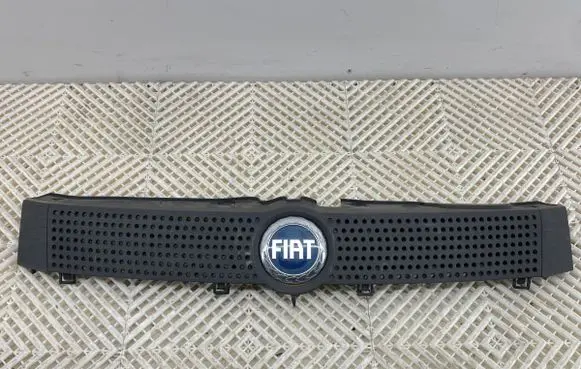 Fiat Panda II Front grill