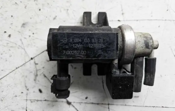 Mercedes-Benz Vito Viano W639 Turbo solenoid valve A0041539328 70026200