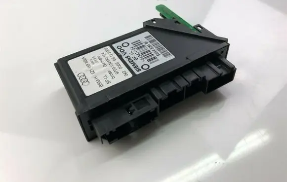 Audi A2 Other control units/modules 8Z1959802A G2126