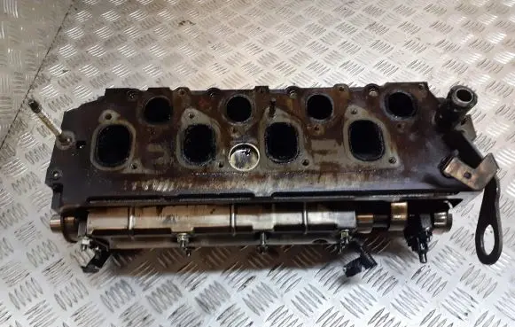 Ford Focus Engine head 