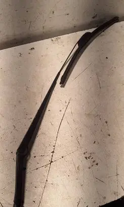 Opel Insignia A Front wiper blade arm 13227399
