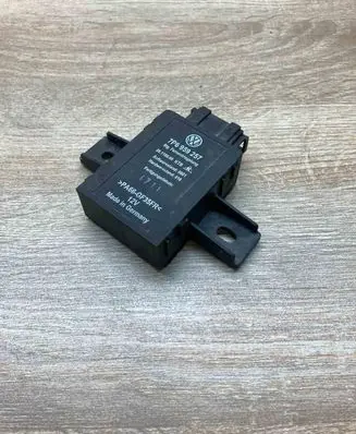 Volkswagen Touareg II Seat heating relay 7P6959257