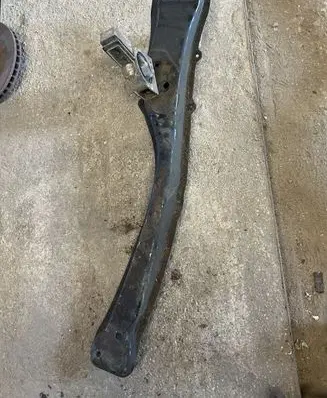 Toyota Avensis T220 Gearbox mounting bracket