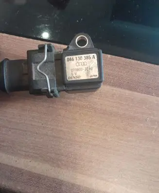 Volvo V70 Air pressure sensor 046130385A