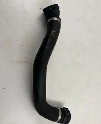 BMW 5 G30 G31 Engine coolant pipe/hose 8572911 17128572911