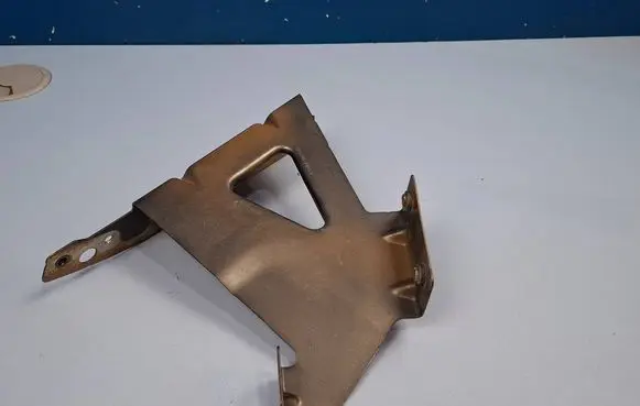 Peugeot Partner III Fender mounting bracket 177649B0