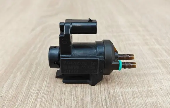 BMW 4 G22 G23 G24 G26 Vacuum valve 8570591