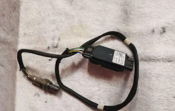 Volkswagen Golf VIII Lambda probe sensor 05L907807E 0281008321