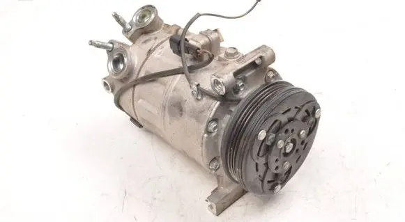 Volvo XC60 Air conditioning (A/C) compressor (pump) 