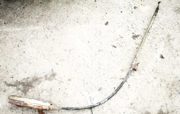 Handbrake/parking brake wiring cable