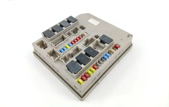 Renault Clio III Fuse module 902663A