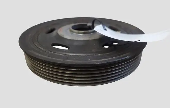 Peugeot 3008 II Crankshaft pulley E110124A 126011E