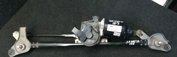 Hyundai Sonata Front wiper linkage and motor 981103K000
