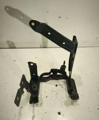 Volvo V50 Power steering pump mounting bracket 3M513K783AC