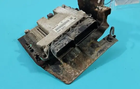 Opel Zafira B Engine control unit/module ECU 0281012549 IMPRK1580184