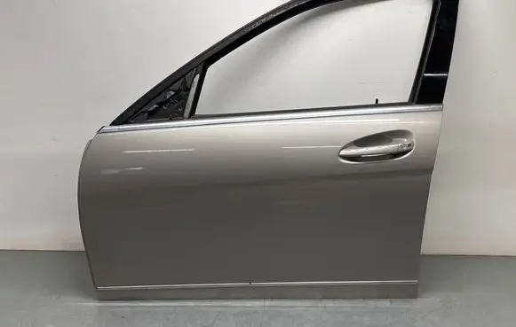 Mercedes-Benz C W204 Front door