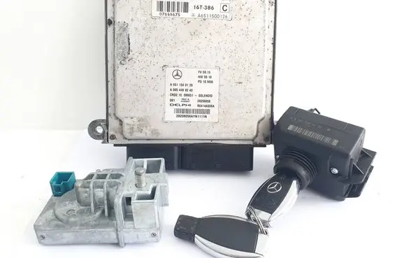 Mercedes-Benz C AMG W204 Engine ECU kit and lock set A6511500126 A0054469240 A2075450108