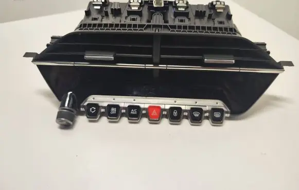 Peugeot 208 Climate control unit 9823457080