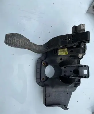 Opel Corsa D Pedal assembly 3801990165