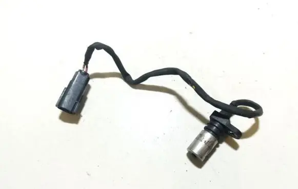 Volvo S80 Crankshaft position sensor 1275599 029600-0650