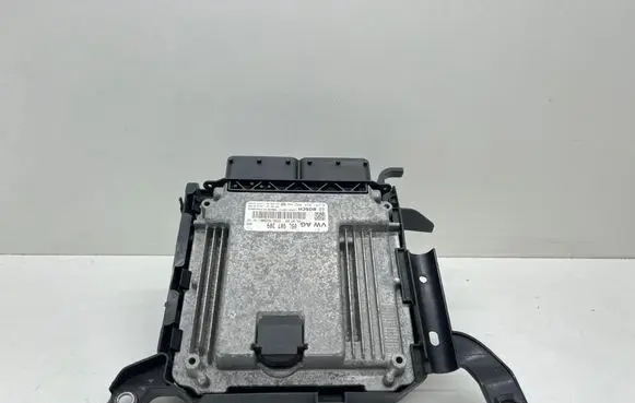 Audi A5 Engine control unit/module 05L907309 8W0907647A