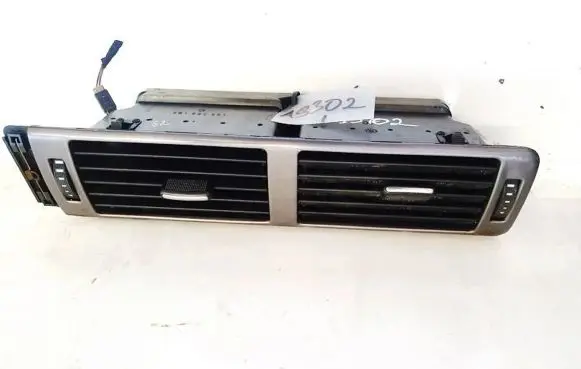 Audi A6 S6 C5 4B Dash center air vent grill 4b1820951