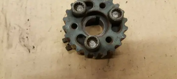 Audi A4 S4 B8 8K Fuel pump gear (pulley) 03L130111E