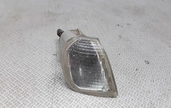 Alfa Romeo 145 - 146 Front indicator light