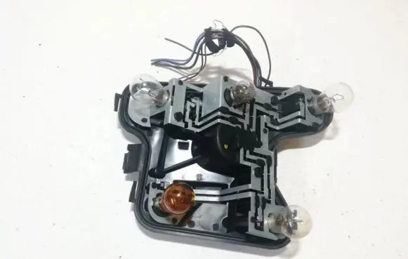 Audi A4 S4 B6 8E 8H Tail light bulb cover holder 153948