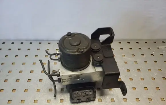 Hyundai Terracan ABS Pump 58910H1000 SW03313010