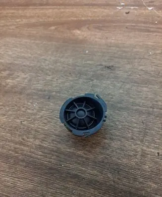 Audi A3 S3 8P Front door speaker 8P0035399