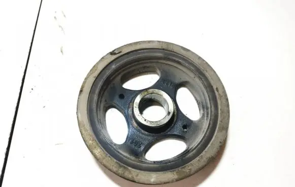 Toyota Avensis T270 Crankshaft pulley 134080r030
