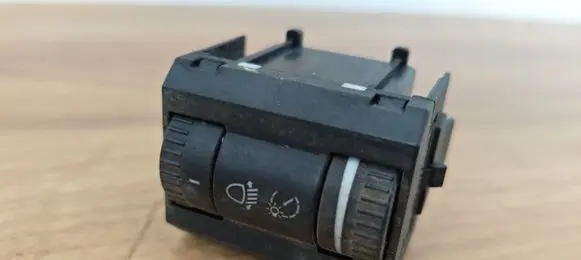 Skoda Octavia Mk2 (1Z) Headlight level height control switch 1Z0941333