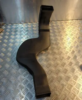 Audi A8 S8 D3 4E Air intake hose/pipe 4E2819803