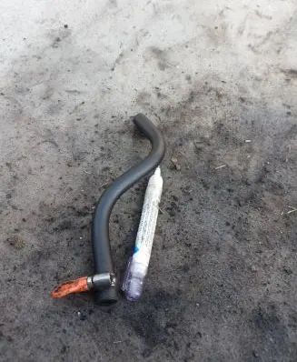 Coolant pipe/hose