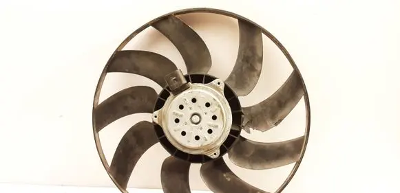 Audi Q3 8U Electric radiator cooling fan A10111406F