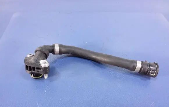 BMW X7 G07 Fuel line pipe 8698823