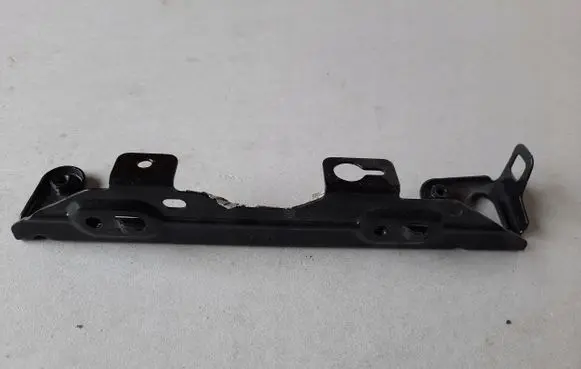 BMW 1 F20 F21 Radiator mount bracket 51647266167