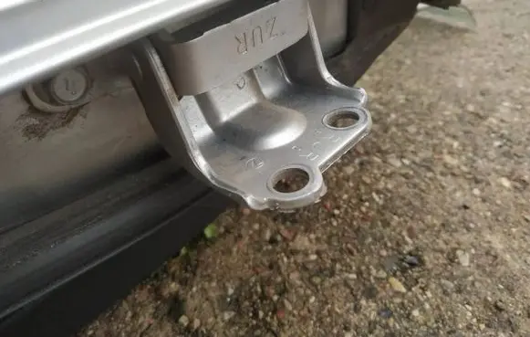 Subaru Legacy Rear door lower hinge