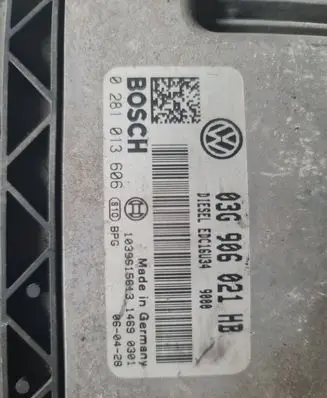 Volkswagen Golf V Engine control unit/module 03G906021HB 1039S15613 0281013606