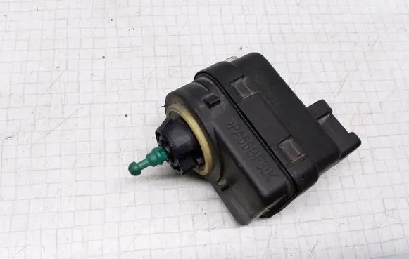 Renault Laguna II Headlight level adjustment motor 