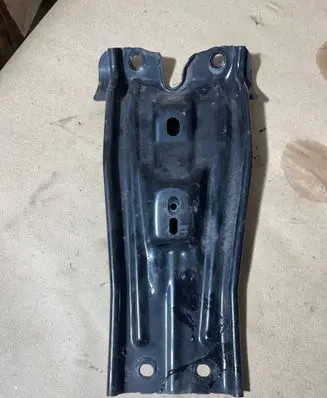 Volkswagen Tiguan Radiator mount bracket 5NA805567
