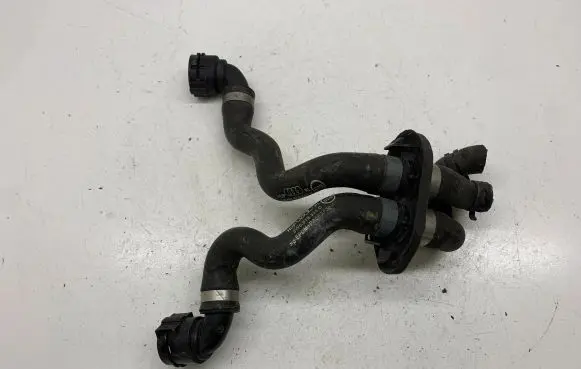 BMW 5 GT F07 Engine coolant pipe/hose 8W0819342B 8W0819334G