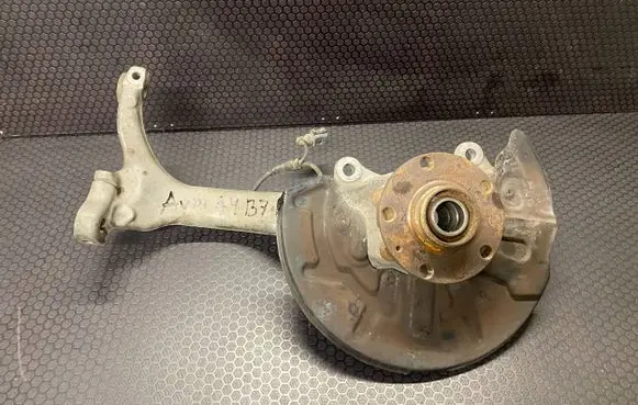 Audi A4 S4 B7 8E 8H Front wheel hub spindle knuckle