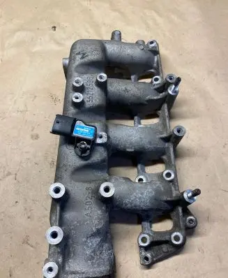 Saab 9-3 Ver2 Intake manifold 55212586 0281002845